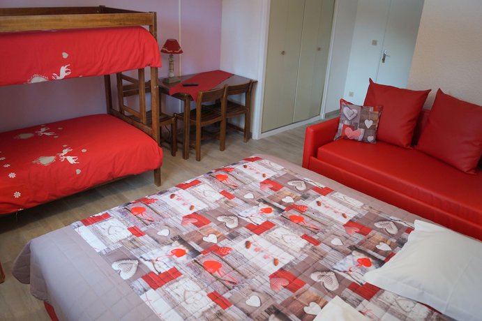 Imagen de la habitación del Hotel Le Blanchon. Foto 17
