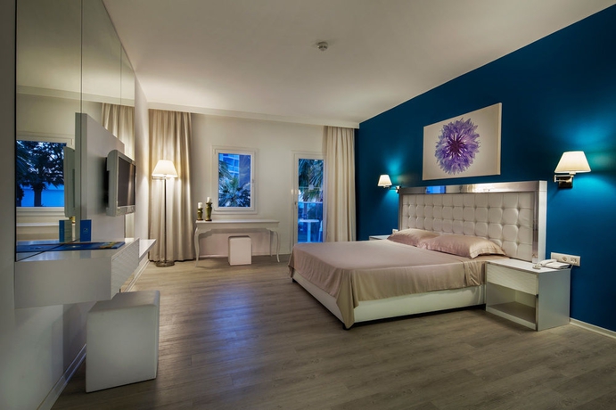 Imagen de la habitación del Hotel Le Bleu and Resort. Foto 5