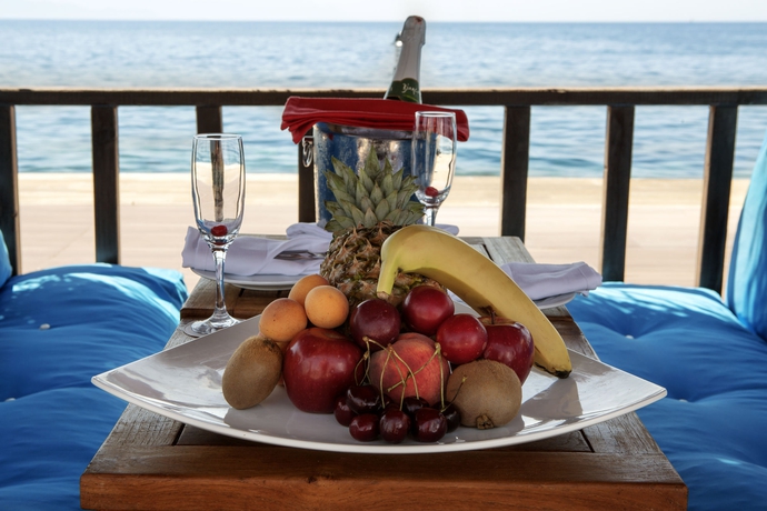 Imagen del bar/restaurante del Hotel Le Bleu and Resort. Foto 4