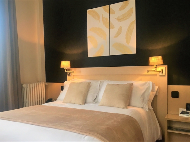 Imagen de la habitación del Hotel Le Boeuf Couronn&eacute;. Foto 6