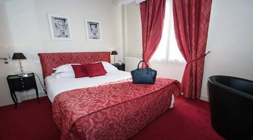 Imagen de la habitación del Hotel Le Boeuf Couronn&eacute;. Foto 7