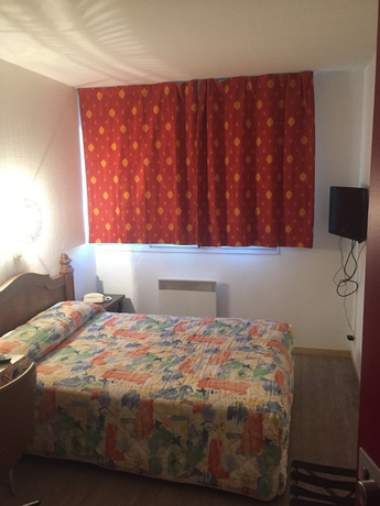 Imagen de la habitación del Hotel Le Boischaut. Foto 17