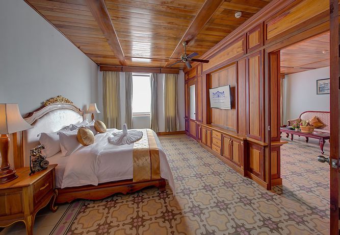 Imagen de la habitación del Hotel Le Bokor Palace. Foto 17