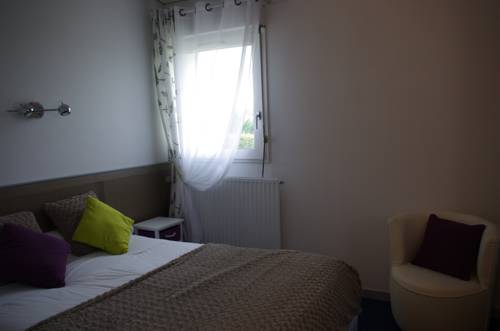 Imagen de la habitación del Hotel Le Bon Repos. Foto 10