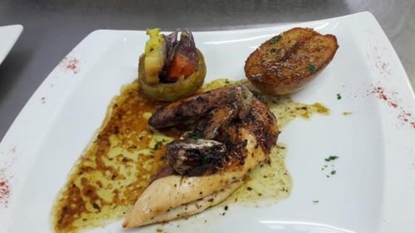 Imagen del bar/restaurante del Hotel Le Boulevard, Mazamet. Foto 6