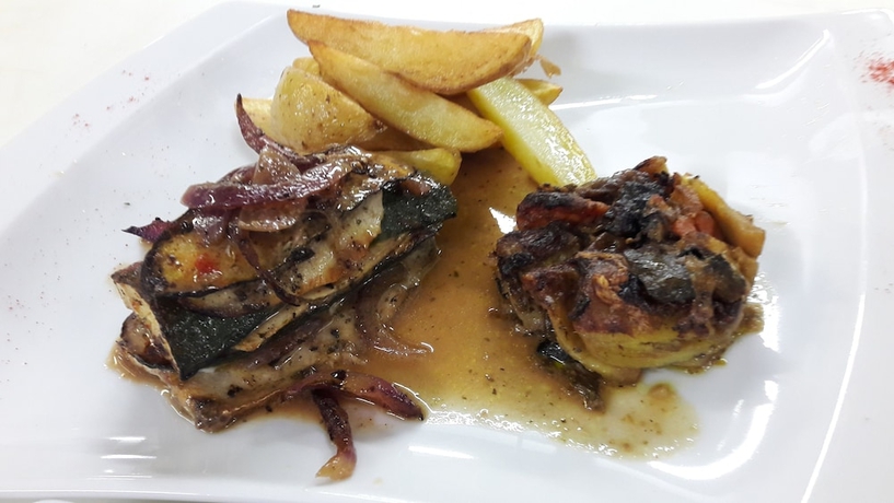 Imagen del bar/restaurante del Hotel Le Boulevard, Mazamet. Foto 10
