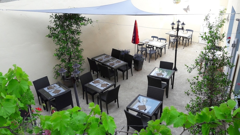 Imagen de los exteriores del Hotel Le Boulevard, Mazamet. Foto 18