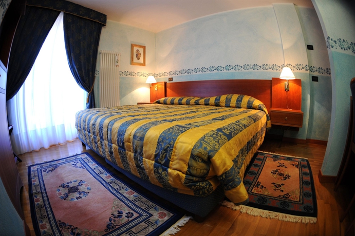 Imagen de la habitación del Hotel Le Bouquet. Foto 9