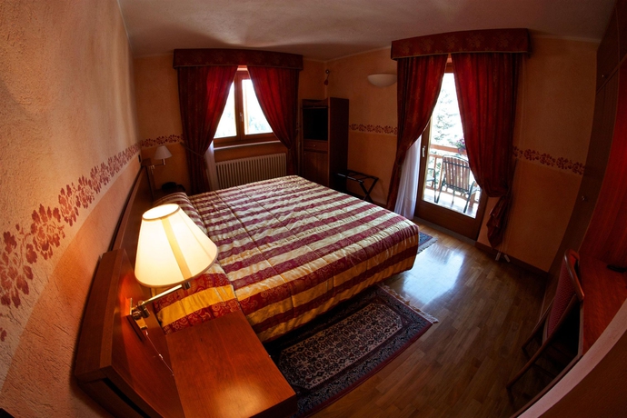 Imagen de la habitación del Hotel Le Bouquet. Foto 10