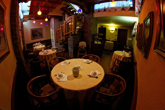 Imagen del bar/restaurante del Hotel Le Bouquet. Foto 8