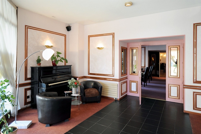 Imagen de los interiores del Hotel Le Bourgogne, Evian Les Bains. Foto 16