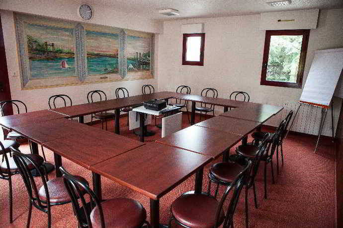 Imagen general del Hotel Le Branhoc - Brit Hotel Auray. Foto 11