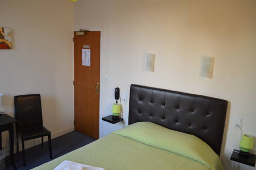 Imagen de la habitación del Hotel Le Bretagne. Foto 3