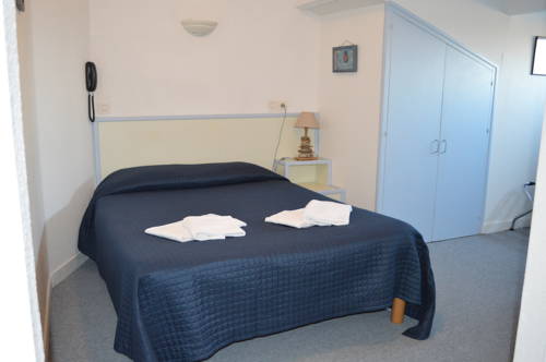 Imagen de la habitación del Hotel Le Bretagne. Foto 12