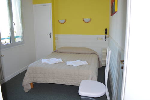 Imagen de la habitación del Hotel Le Bretagne. Foto 14