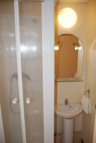 Imagen de la habitación del Hotel Le Bretagne - H&ocirc;tel Spa & Sauna. Foto 3
