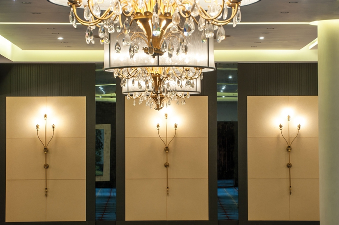 Imagen de los interiores del Hotel Le Bristol. Foto 13