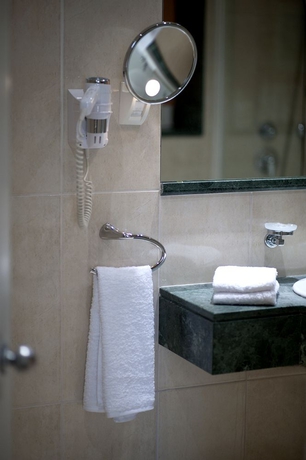 Imagen de la habitación del Hotel Le Bristol. Foto 8