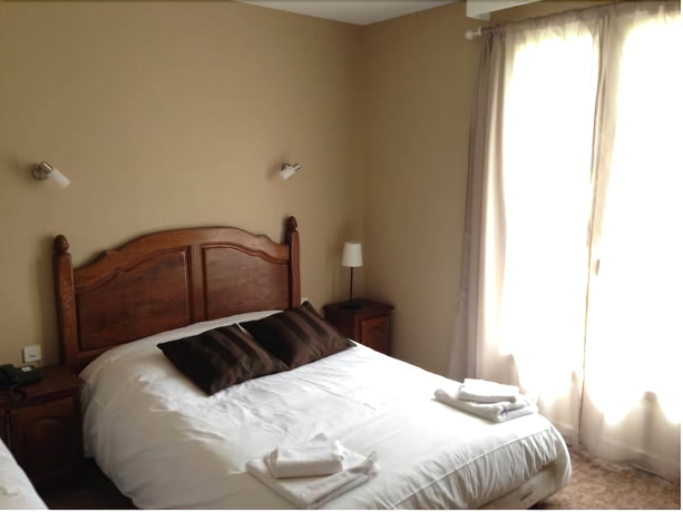 Imagen de la habitación del Hotel Le Brunet. Foto 4