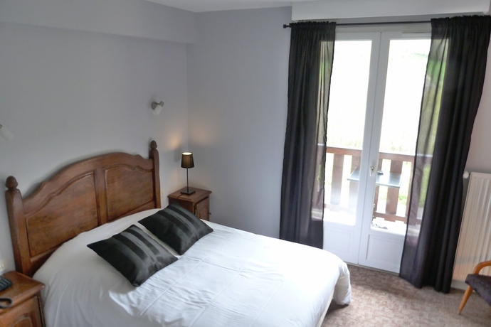 Imagen de la habitación del Hotel Le Brunet. Foto 6