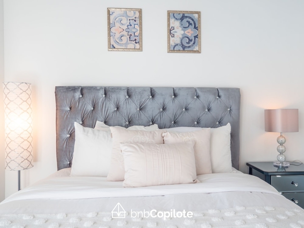 Imagen de la habitación del Hotel Le Ca&iuml;man, Quebec City. Foto 4