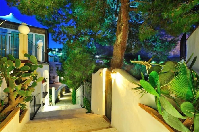 Imagen de los exteriores del Hotel Le Calette Garden and Bay. Foto 7