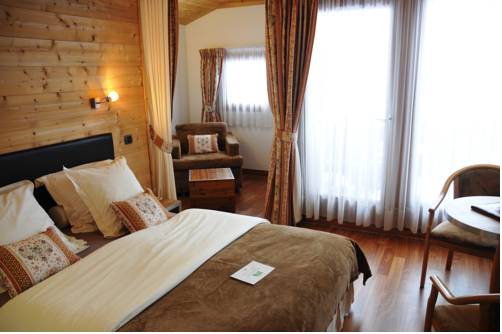 Imagen de la habitación del Hotel Le Calgary. Foto 5