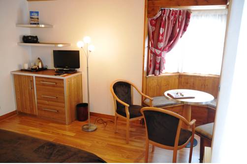 Imagen de la habitación del Hotel Le Calgary. Foto 6