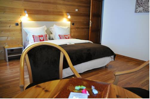 Imagen de la habitación del Hotel Le Calgary. Foto 7