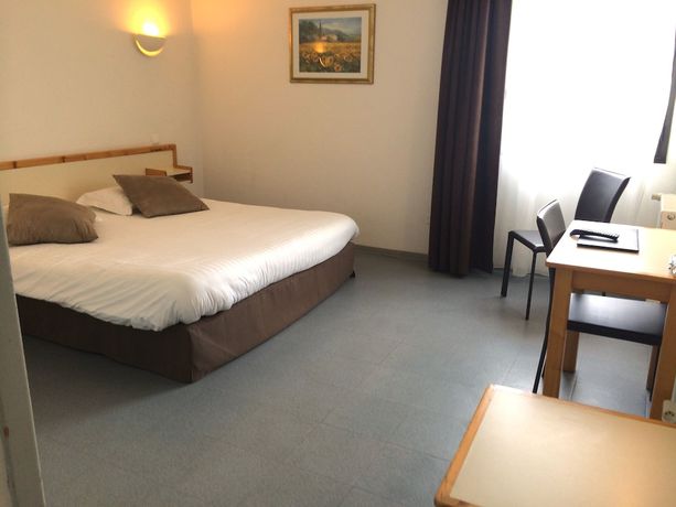 Imagen de la habitación del Hotel Le Calice du Gevaudan. Foto 8