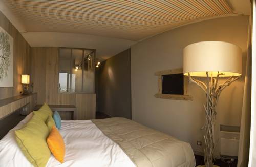 Imagen de la habitación del Hotel Le Calluna. Foto 9