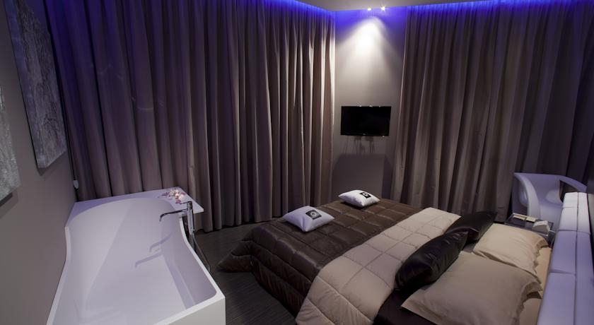 Imagen de la habitación del Hotel Le Camp Suite and Spa. Foto 2