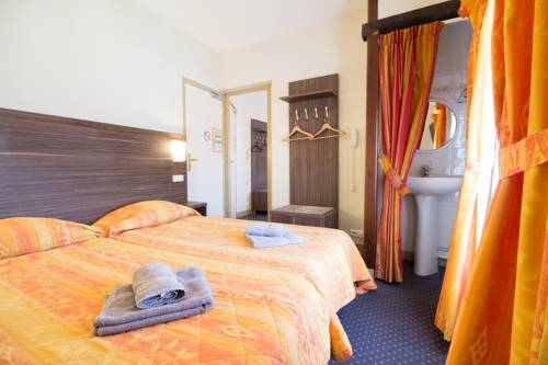 Imagen de la habitación del Hotel Le Canada. Foto 8