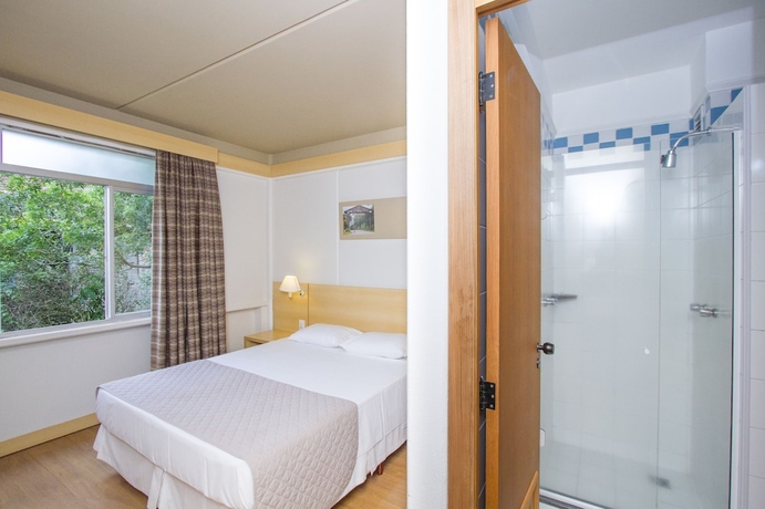 Imagen de la habitación del Hotel Le Canard Joinville. Foto 11