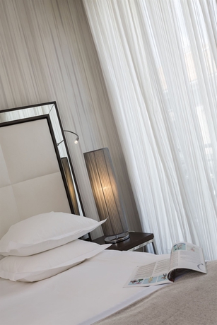 Imagen de la habitación del Hotel Le Canberra. Foto 4