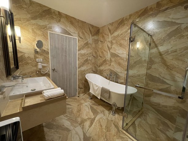 Imagen de la habitación del Hotel Le Cannes. Foto 11
