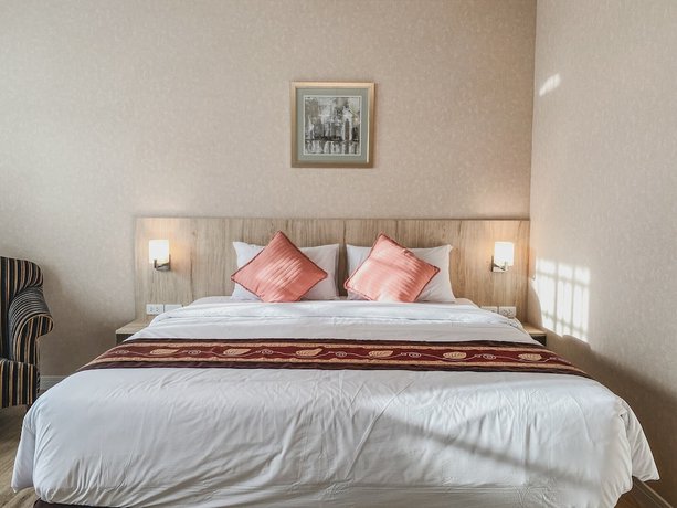 Imagen de la habitación del Hotel Le Cannes. Foto 15