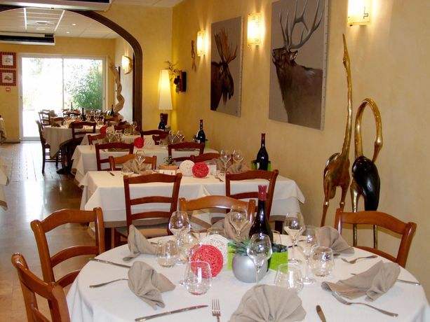 Imagen del bar/restaurante del Hotel Le Cantarel. Foto 2