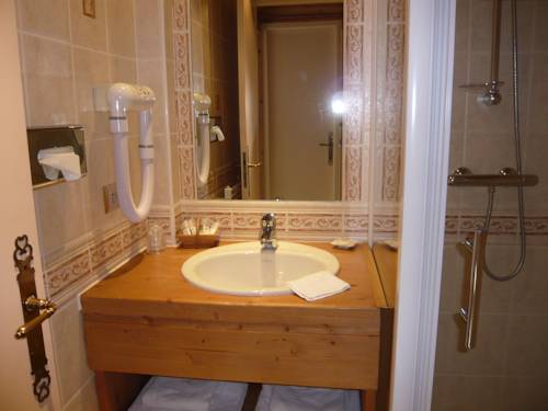 Imagen de la habitación del Hotel Le Caprice Des Neiges. Foto 5