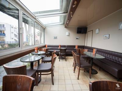 Imagen del bar/restaurante del Hotel Le Carabas. Foto 2