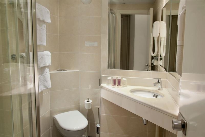 Imagen general del Hotel Le Cardinal. Foto 12