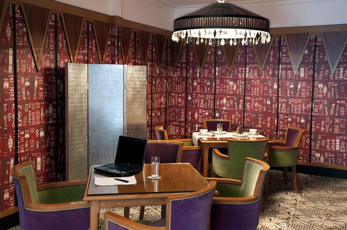 Imagen general del Hotel Le Cardinal. Foto 15