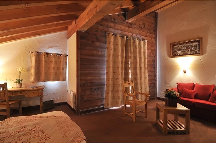 Imagen de la habitación del Hotel Le Carlina By Les Etincelles. Foto 13