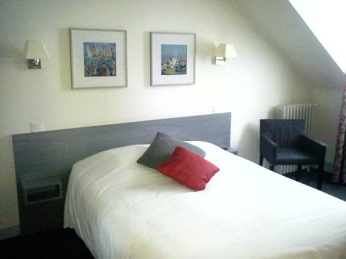 Imagen de la habitación del Hotel Le Carmin, Le Havre. Foto 6