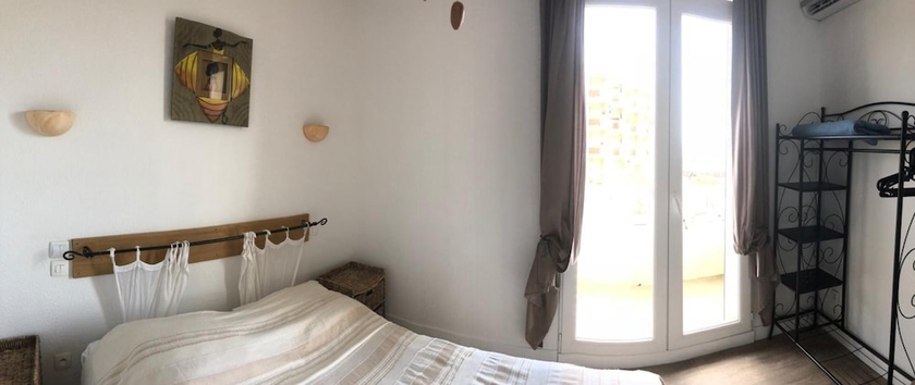 Imagen de la habitación del Hotel Le Carnon. Foto 17