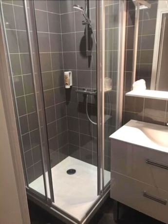 Imagen de la habitación del Hotel Le Casabianca. Foto 16