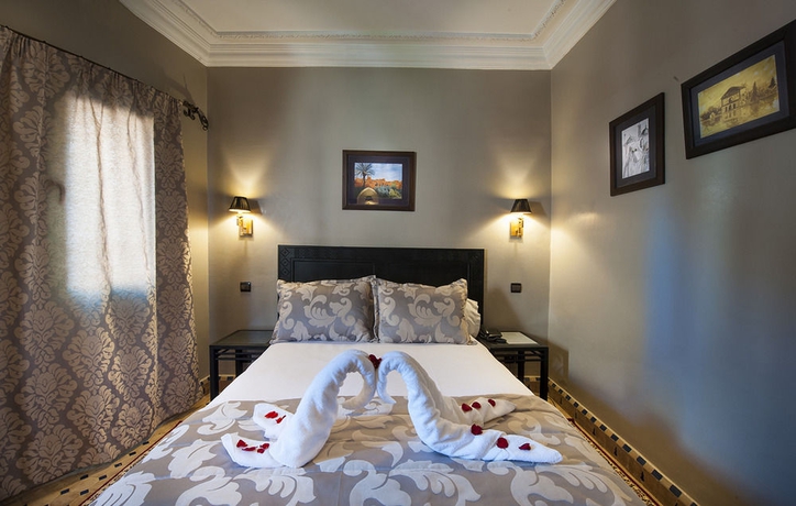 Imagen de la habitación del Hotel Le Caspien. Foto 3