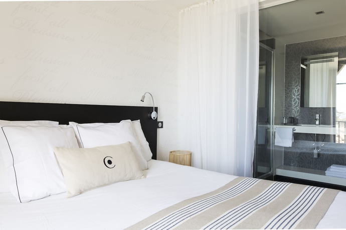 Imagen de la habitación del Hotel Le Castel Beau Site. Foto 17