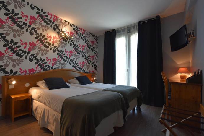 Imagen de la habitación del Hotel Le Castel Fleuri, Saint-Jean-en-Royans. Foto 6