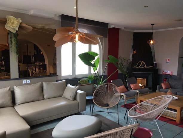 Imagen de los interiores del Hotel Le Castel Fleuri, Saint-Jean-en-Royans. Foto 18